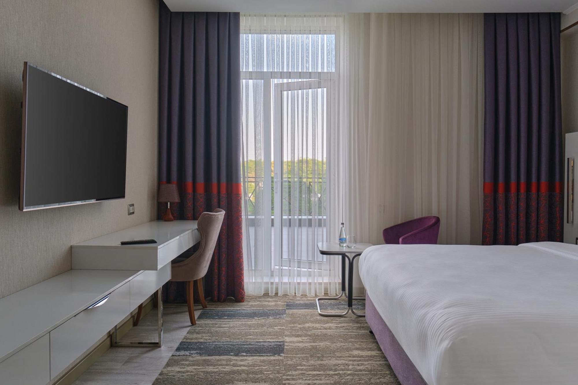 Panarams Tashkent Hotel, A Member Of Radisson Individuals ภายนอก รูปภาพ