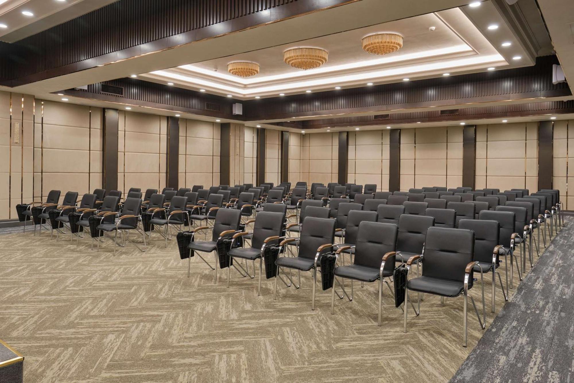 Panarams Tashkent Hotel, A Member Of Radisson Individuals ภายนอก รูปภาพ
