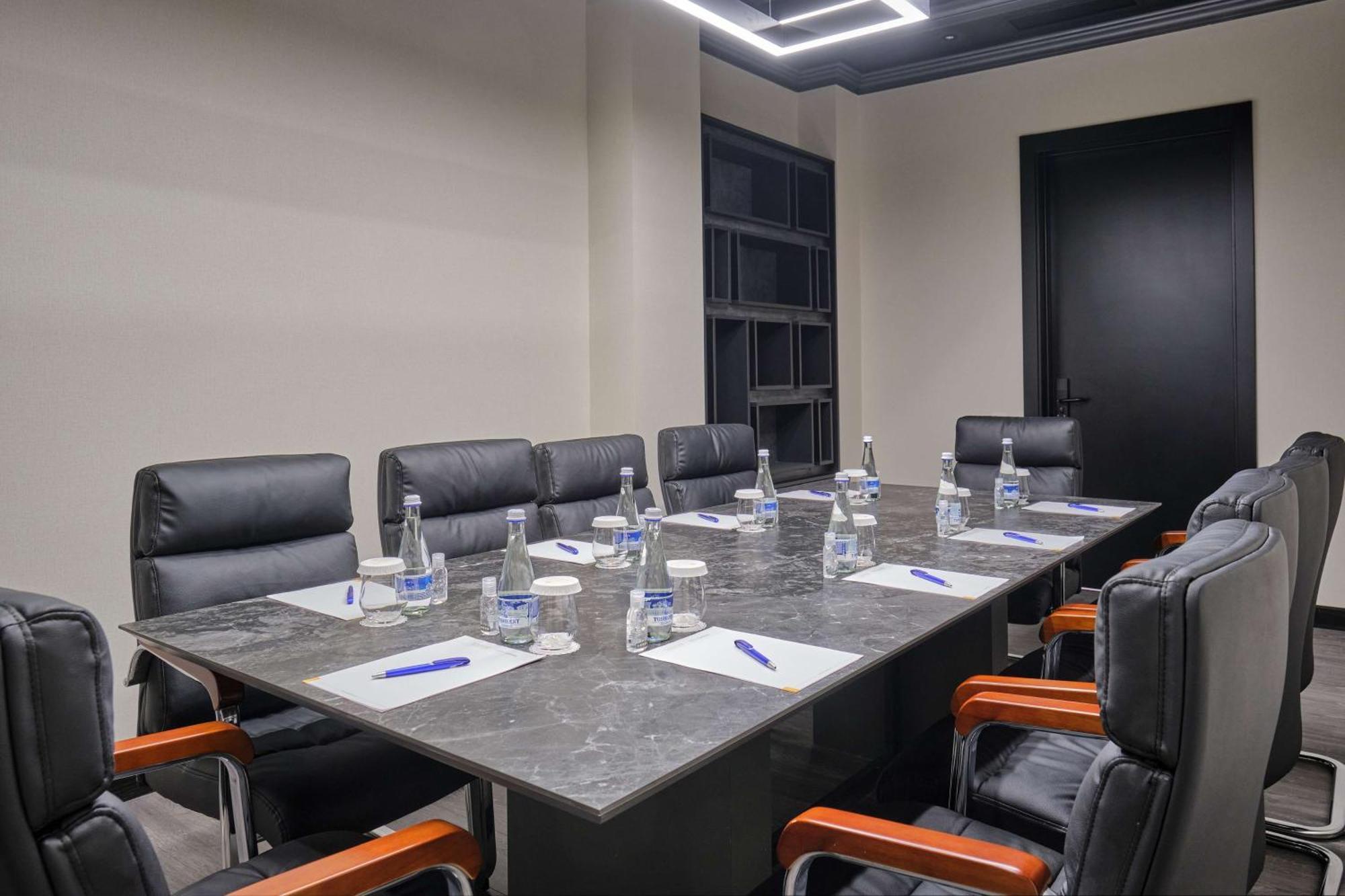 Panarams Tashkent Hotel, A Member Of Radisson Individuals ภายนอก รูปภาพ