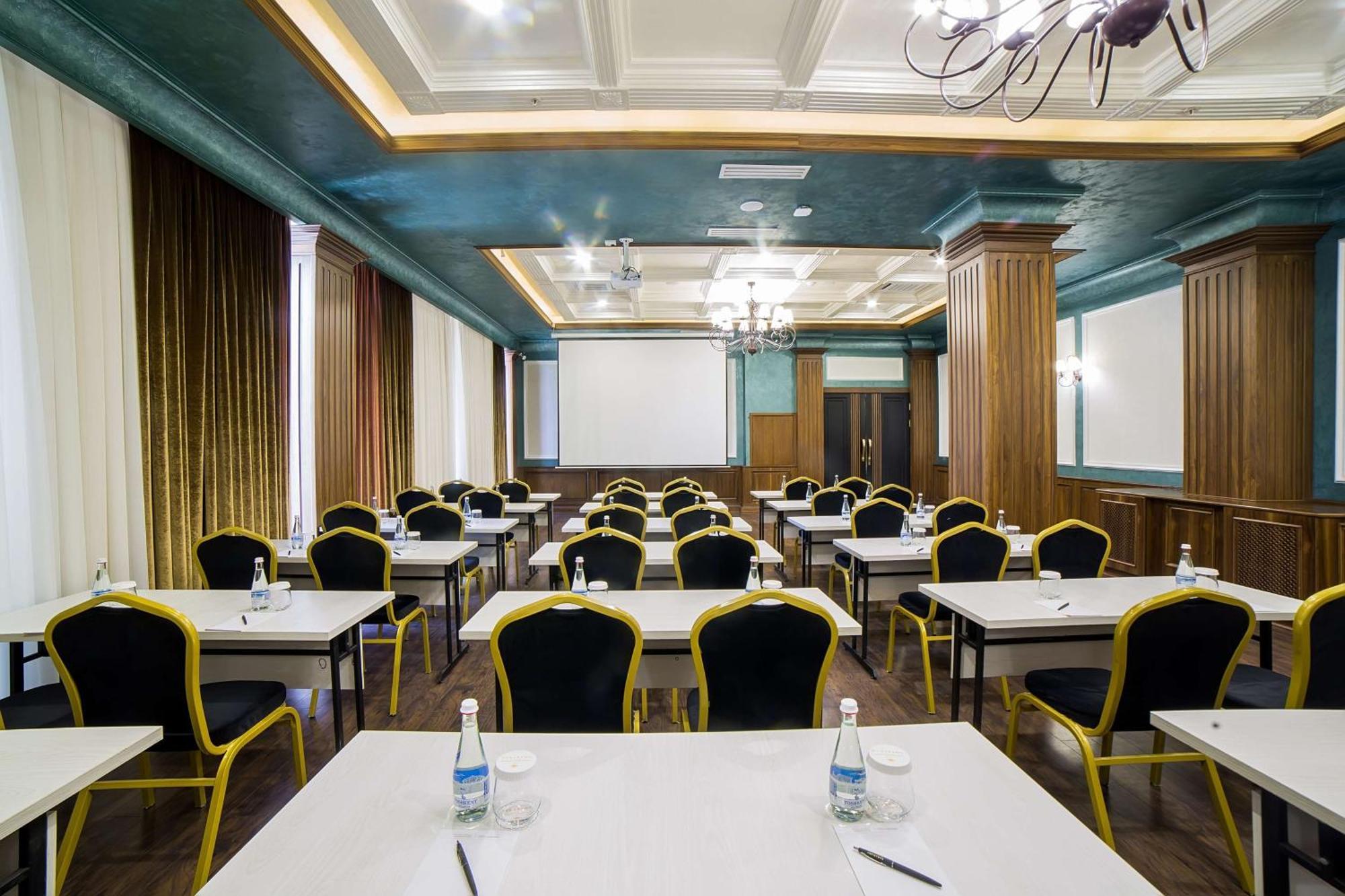 Panarams Tashkent Hotel, A Member Of Radisson Individuals ภายนอก รูปภาพ