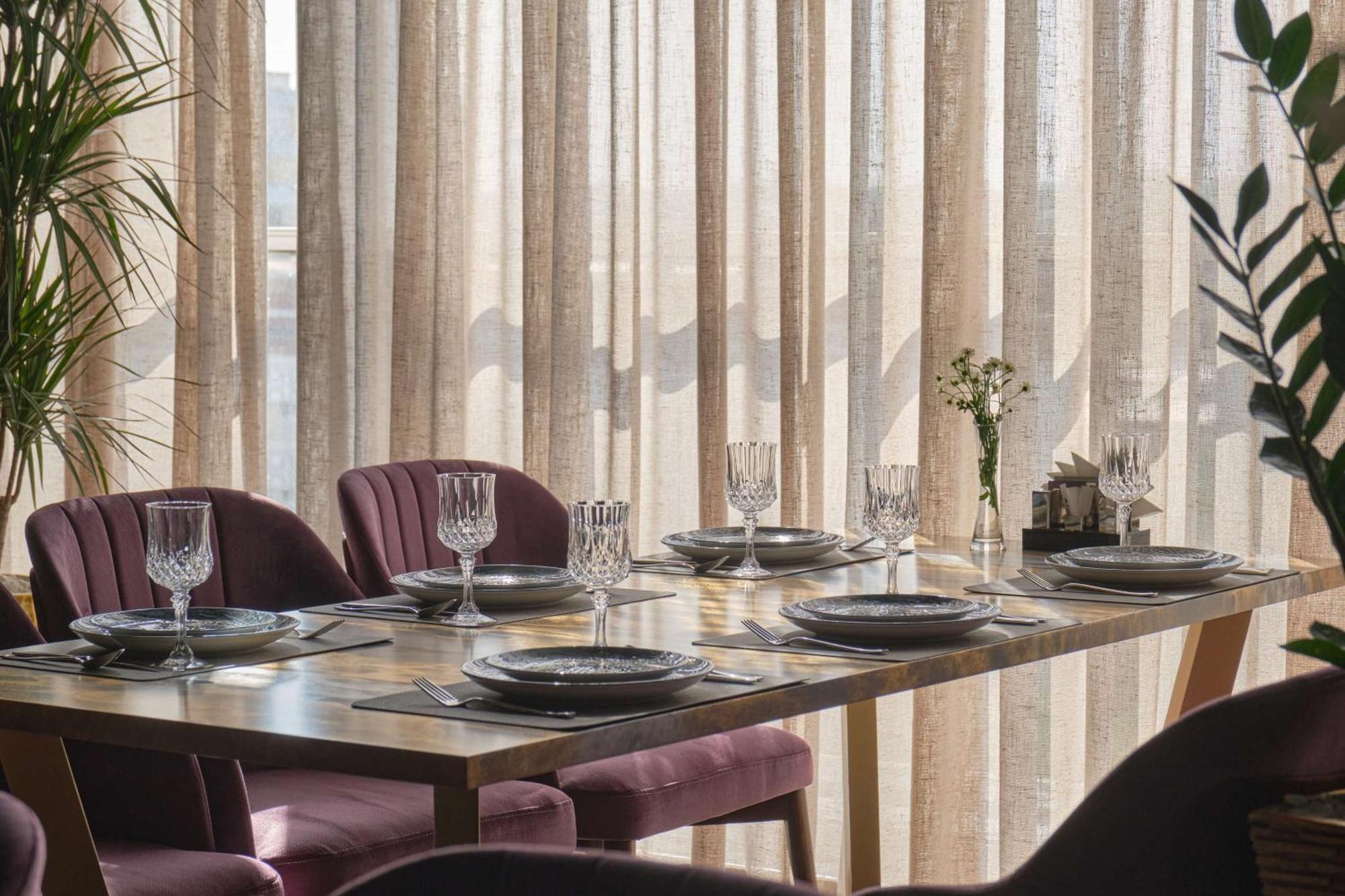 Panarams Tashkent Hotel, A Member Of Radisson Individuals ภายนอก รูปภาพ